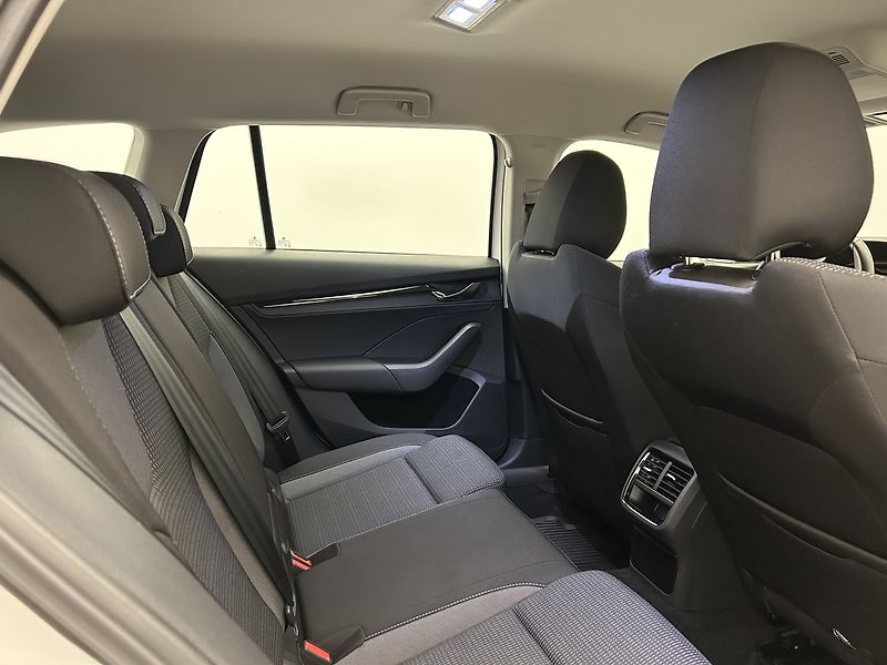 Škoda Octavia 1.5 TSI Ambition - fotka 20 z 26