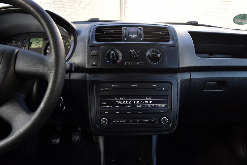 Škoda Fabia 1.4 16V,FACE,KLIMA,BEZ KOROZE - fotka 16 z 37
