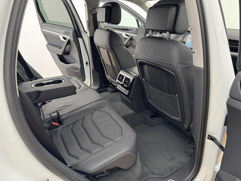 Volkswagen Touareg 3.0Tdi*1-MAJ*DPH*ELEGANCE* - fotka 15 z 43