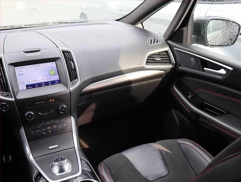 Ford S-MAX (2019) Titanium 2.0 EcoBlue, Automat - fotka 8 z 28