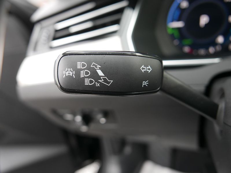 Volkswagen Passat 1,4 TSI GTE REZERVACE - fotka 34 z 44
