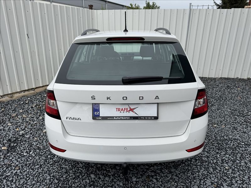 Škoda Fabia 1,0 TSI DPH tažné 1.maj. ČR - fotka 11 z 50