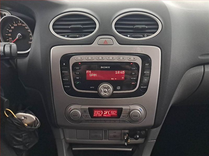 Ford Focus (2009) 2.0 16V, po STK, jezdí výborně - fotka 12 z 16