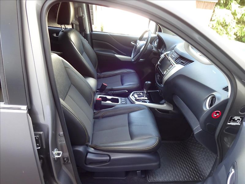 Nissan Navara 2,3 dCi 140 kW 4x4 Automat - fotka 28 z 60