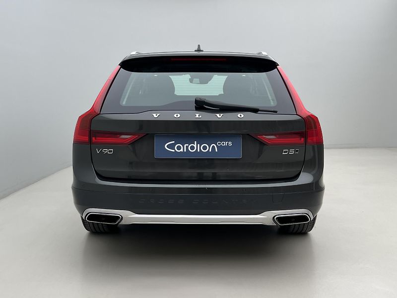 Volvo V90 CC D5 AWD AUT CZ - fotka 11 z 33