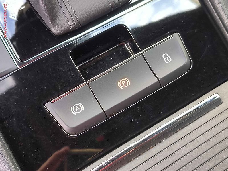 Škoda Superb (2018) 2.0 TSI 4x4, L&K, DSG, TZ - fotka 21 z 32