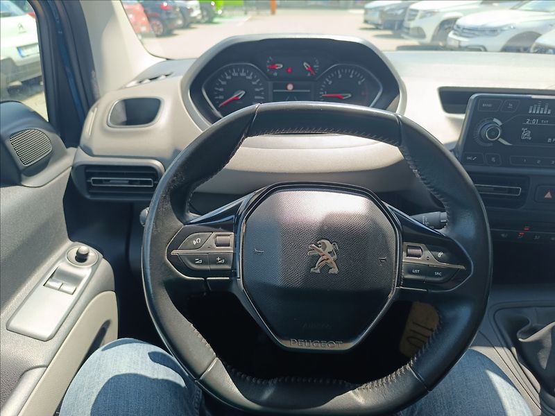 Peugeot Rifter 1,5 BlueHDi Active - fotka 13 z 19