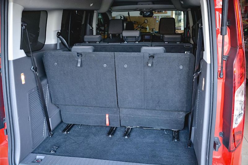 Ford Tourneo Connect (2020) Grand 1.5 TDCI TITANIUM PANORA - fotka 10 z 58