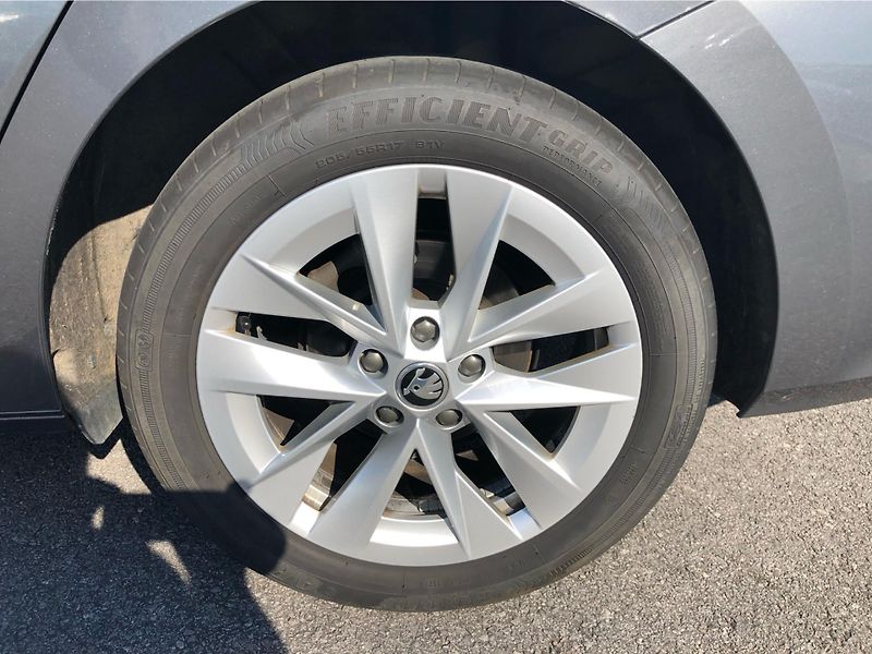 Škoda Octavia IV Combi Style Plus 2,0TDI /11 - fotka 14 z 30