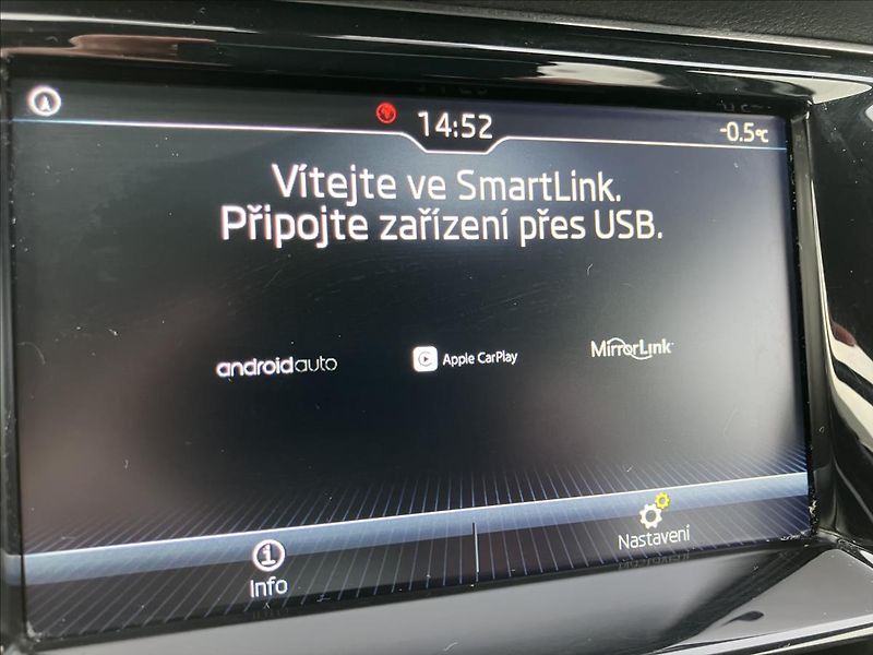 Škoda Fabia 1,0 Tažné,Navigace,Car Play - fotka 13 z 18