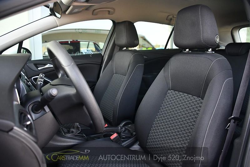 Opel Astra 1.6CDTi CARPLY NAVI - fotka 11 z 40