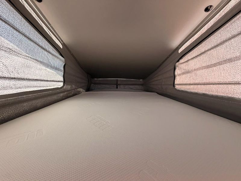 Ford Transit Custom Nugget 320 L1 Titanium Automat - fotka 13 z 15