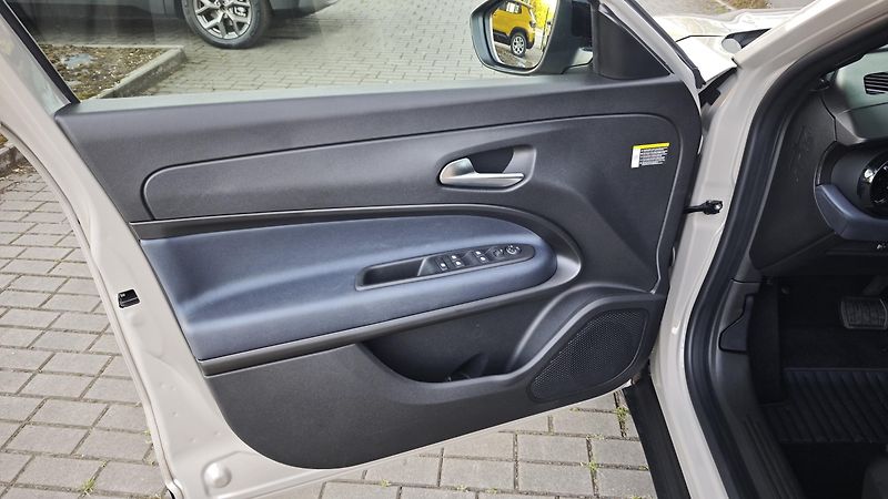 Alfa Romeo Junior (2026)  1,2 T 145 PS automat - fotka 21 z 38