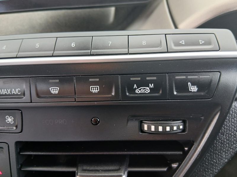 BMW i3 125 kW, 86tis km - fotka 29 z 47