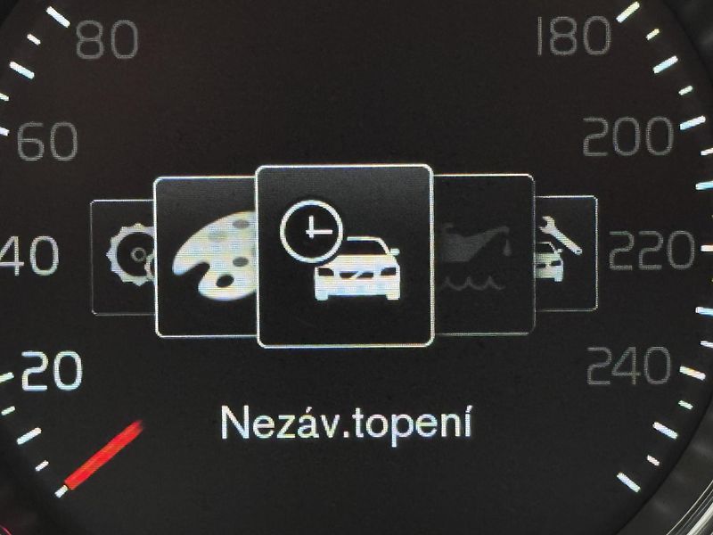 Volvo XC60 D4 AWD SUMMUM AUT - fotka 43 z 46