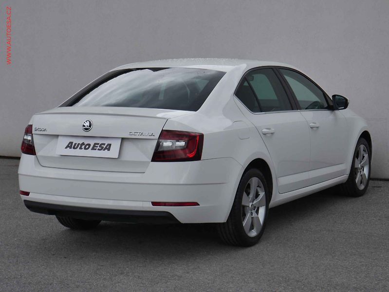 Škoda Octavia (2019) 1.5 TSi, ČR, Style, DSG - fotka 4 z 21