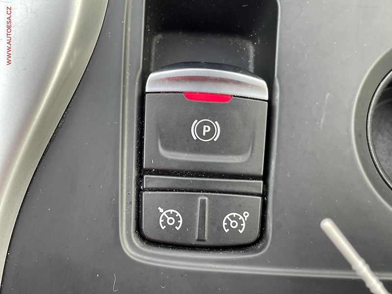 Renault Kadjar (2018) 1.6 DiG-T, BOSE, LED, navi - fotka 21 z 21