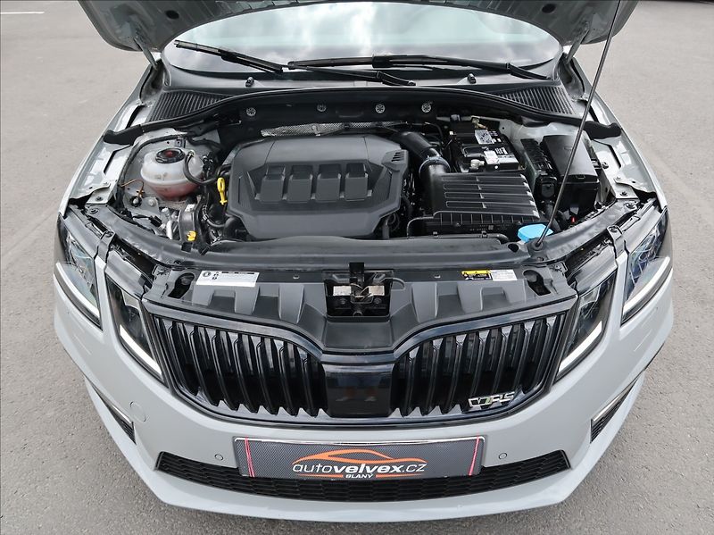 Škoda Octavia 2,0 TSi,180kW,RS,NovéČR,DPH - fotka 24 z 31