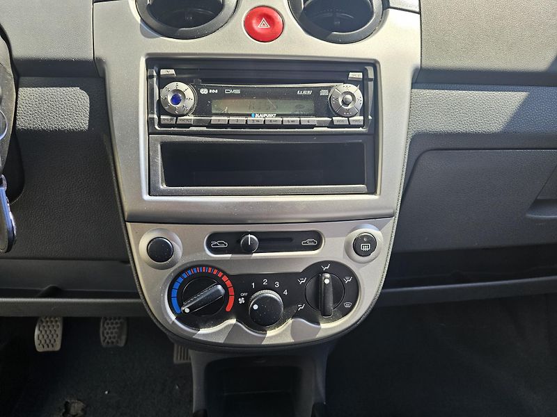 Chevrolet Spark (2006) 1.0i - fotka 11 z 17