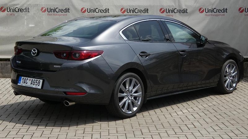Mazda 3 Prime-line 2.0 e-Skyactiv G150 - fotka 3 z 23