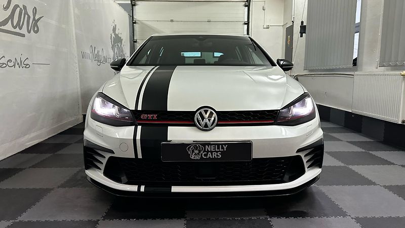 Volkswagen Golf RECARO / REMUS / TOP STAV - fotka 2 z 43