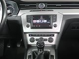 Volkswagen Passat (2014) 2.0 TDI, Navi, Tempomat - náhled 12