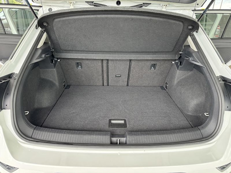 Volkswagen T-Roc 2,0TDI 110kW*STYLE*REZERVACE! - fotka 27 z 28