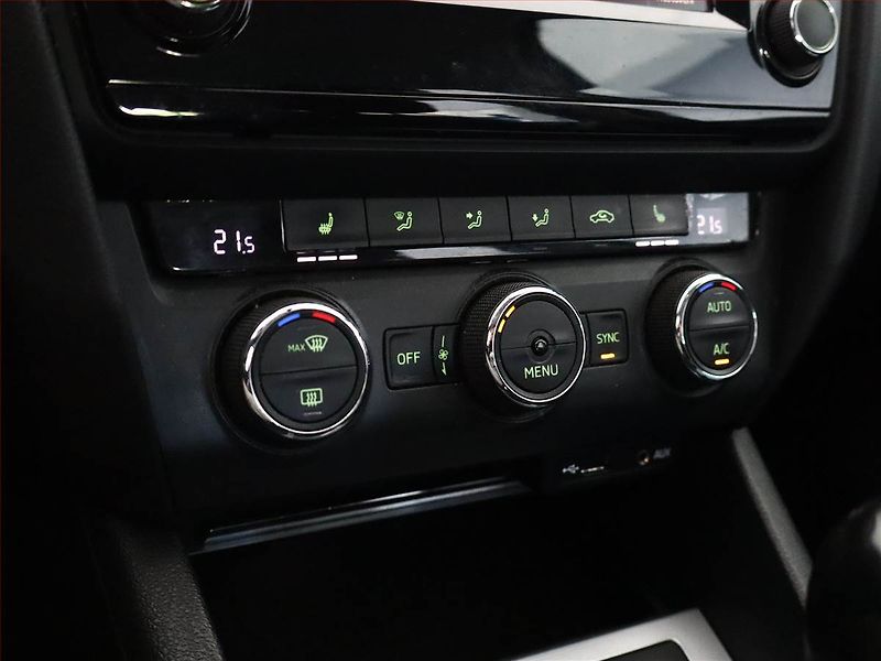 Škoda Octavia (2017) Style 1.6 TDI, Navi, Tempomat - fotka 15 z 17