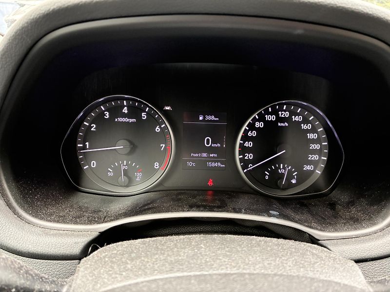 Hyundai i30 1.5DPi 81kW COMFORT 16.000km!! - fotka 13 z 21