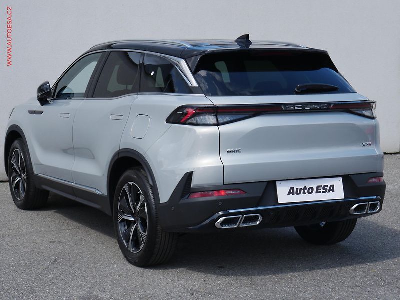 BAIC X75 (2025) 1.5T, ČR, AT, LED, panorama - fotka 6 z 25