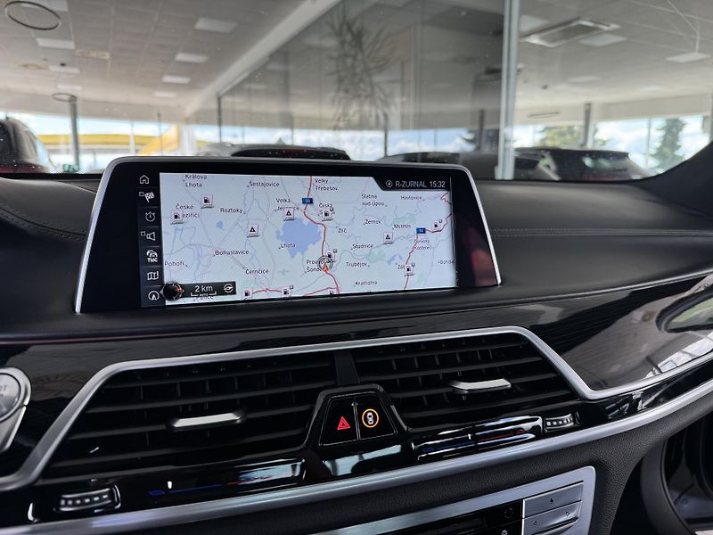 BMW Řada 7 730d xDrive*Dověry*360°Kam*DPH - fotka 24 z 51