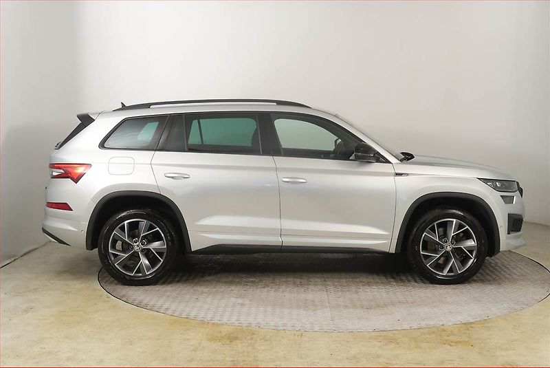 Škoda Kodiaq (2023) Sportline 2.0 TSI - fotka 6 z 27