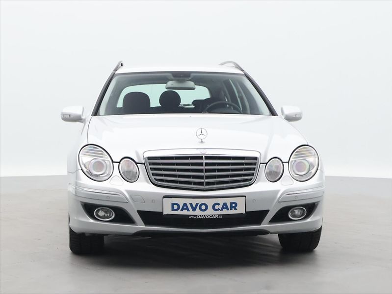 Mercedes-Benz Třídy E 3,0 280 CDI 4Matic Elegance - fotka 2 z 32