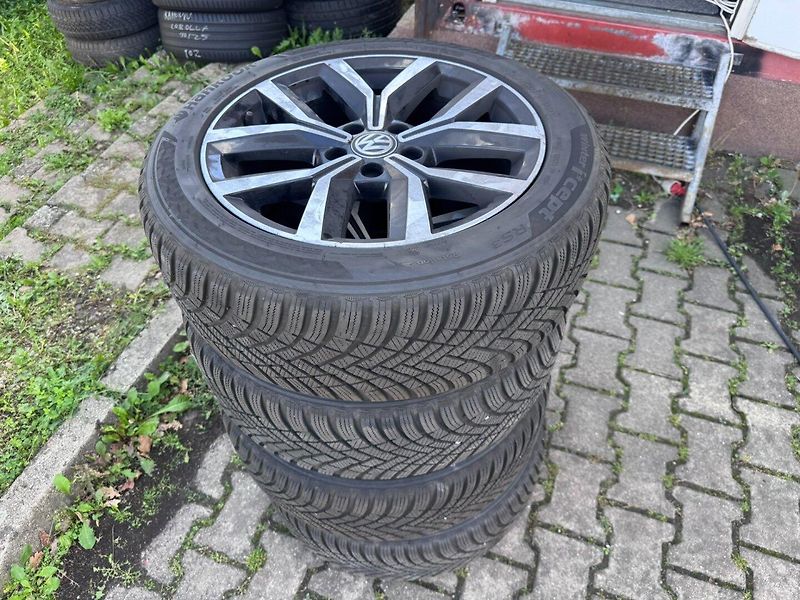 Volkswagen Passat (2017) B8 2,0 TDI 110 KW BEZ AD BLUE - fotka 42 z 50