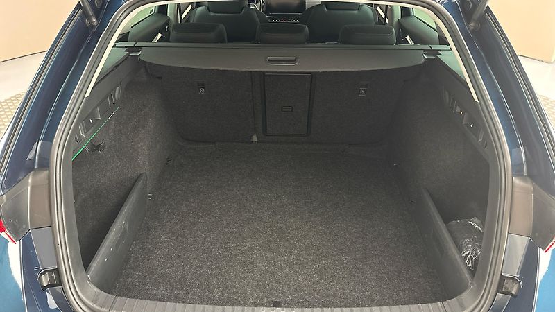 Škoda Octavia 2.0 TDI DSG 4x4 Style Combi - fotka 17 z 29