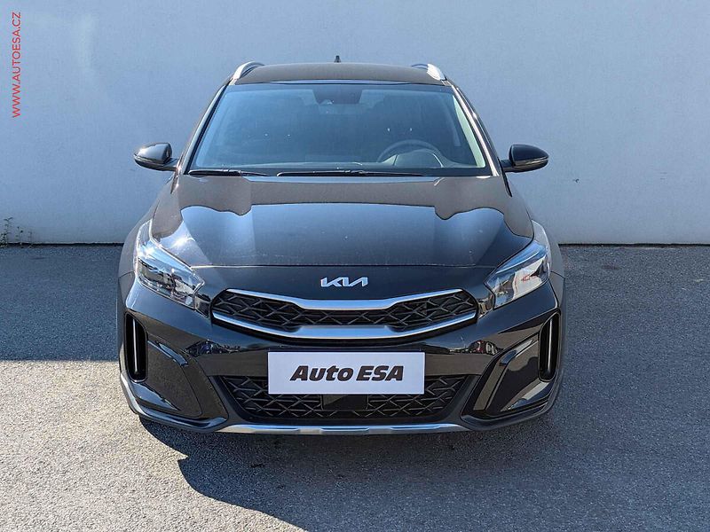 Kia XCeed (2023) 1.5T-GDi, 1.maj,ČR, AT, LED - fotka 2 z 16