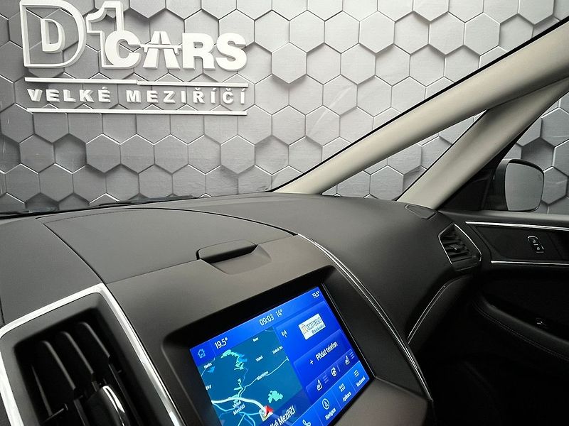 Ford S-MAX 2.5 Duratec HEV TITANIUM - fotka 27 z 57