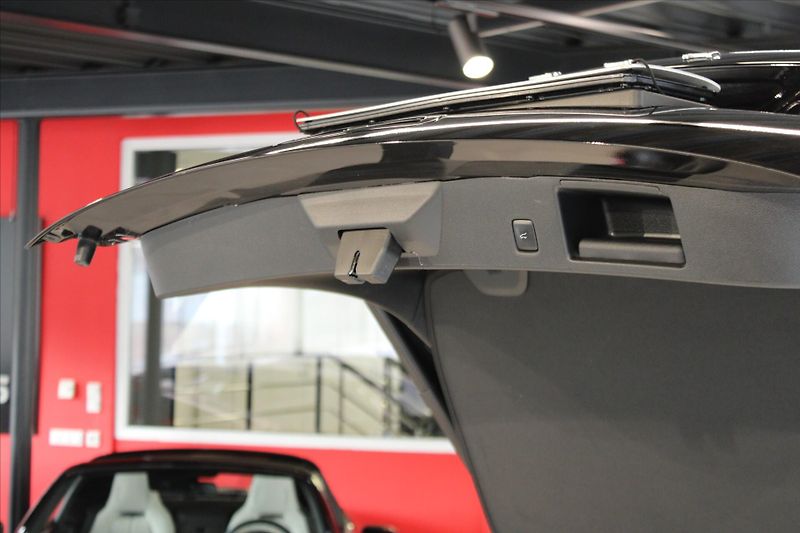 Ford Kuga TDCi AWD Titanium X ACC/BLIS/B - fotka 29 z 32
