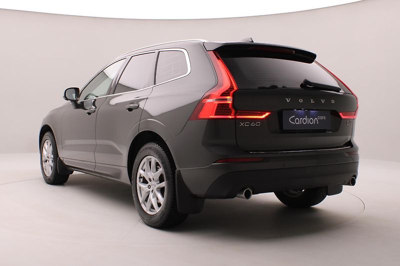 Volvo XC60 B4 AWD MOMENTUM AUT  - fotka 10 z 47