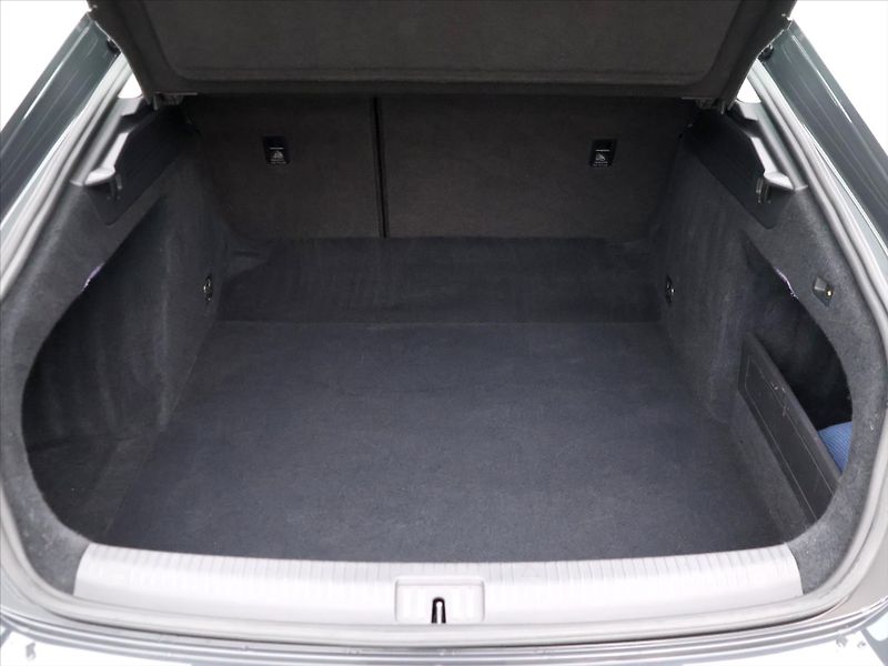 Volkswagen Arteon 2,0 TDI 110kW DPH - fotka 10 z 37