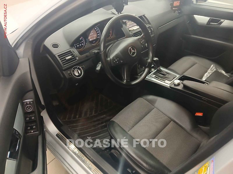 Mercedes-Benz Třídy C (2010) 1.8K, AT, STK8/28 - fotka 3 z 3