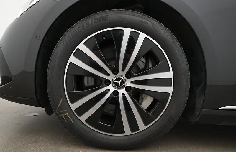 Mercedes-Benz EQE 350+ SoH 97% BLIS Tažné Kamera - fotka 26 z 26