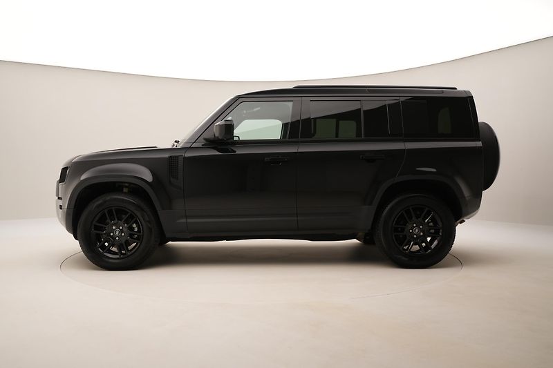 Land Rover Defender 110 D200 S AWD AUT CZ 1.maj. - fotka 9 z 47