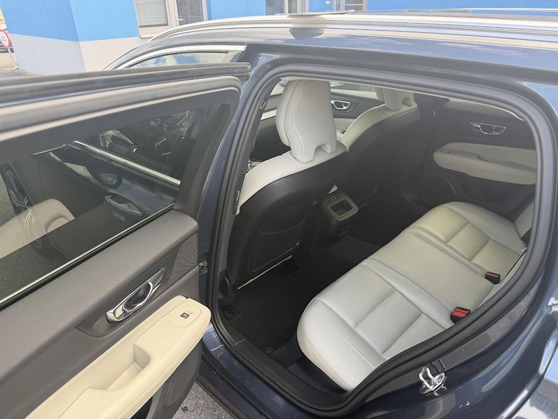 Volvo V60 2,0 140kW INSCRIPTION závěs  - fotka 19 z 21