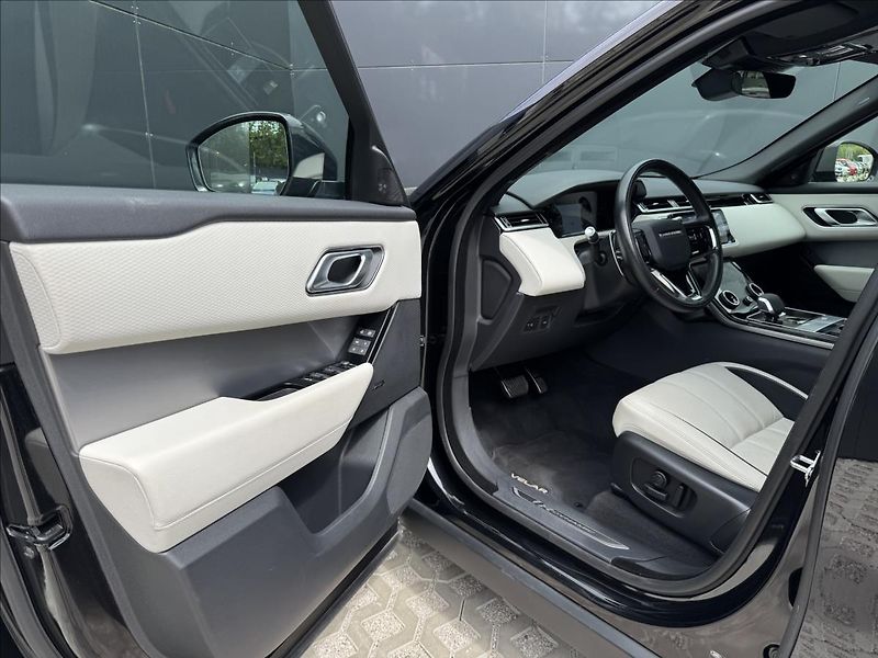 Land Rover Range Rover Velar 3,0 D300 R-DYNAMIC S AWD DPH - fotka 9 z 37