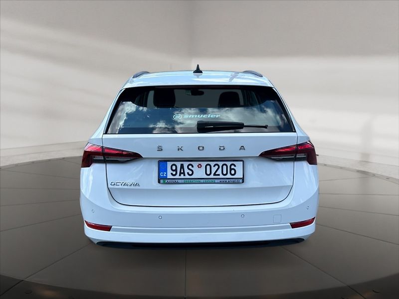 Škoda Octavia 2,0 TDI 110 Ambition - fotka 5 z 11