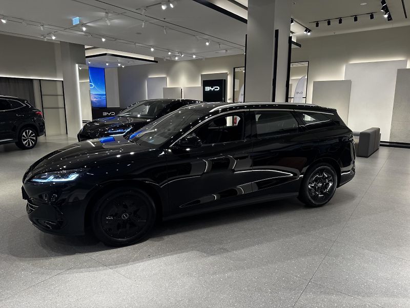 BYD Seal 6 (2025) DM-i Touring Boost SuperHybrid - fotka 2 z 9
