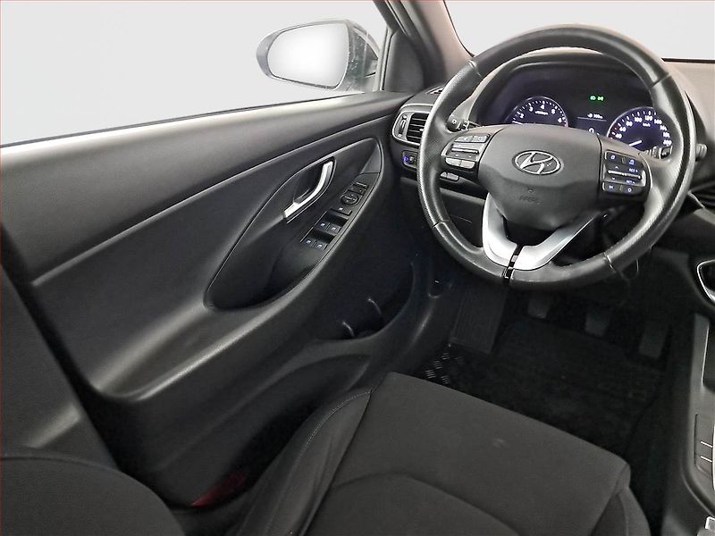 Hyundai i30 (2018) Trikolor 1.0 T-GDI, Serv.kniha - fotka 7 z 18