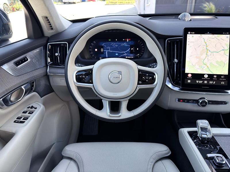 Volvo XC90 B5 AWD ULTRA // REZERVACE - fotka 24 z 61