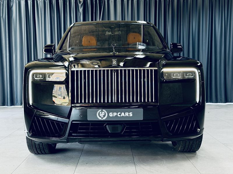 Rolls-Royce Cullinan (2026) Black B SHOOTING STARS BESPOKE - fotka 2 z 45